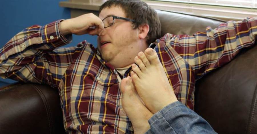 為什麼女人「穿絲襪」腳就會變臭？其實女人的腳本身就比男人臭6倍